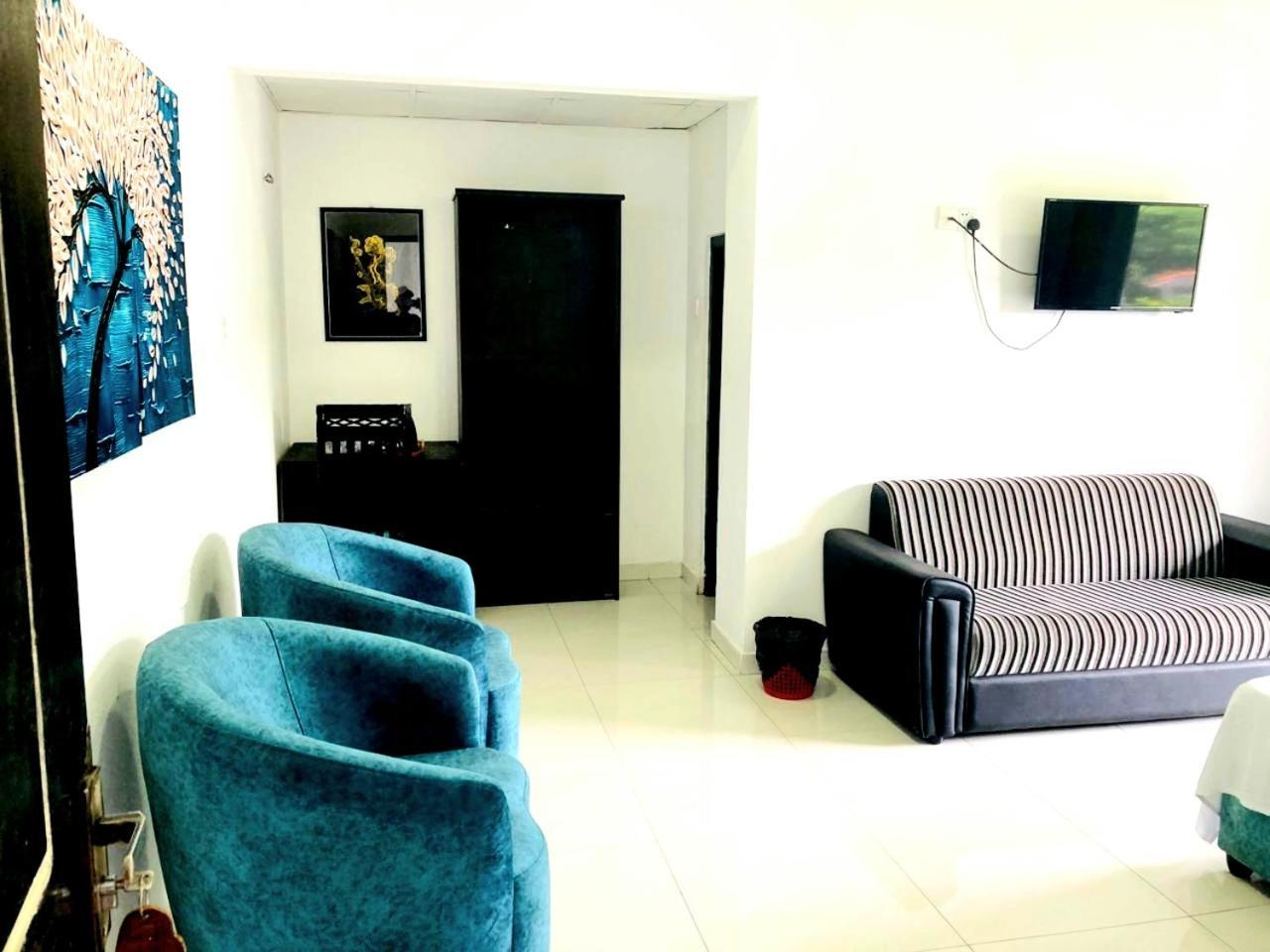 Seyara Holiday Resort โปลอนนารูวา ภายนอก รูปภาพ