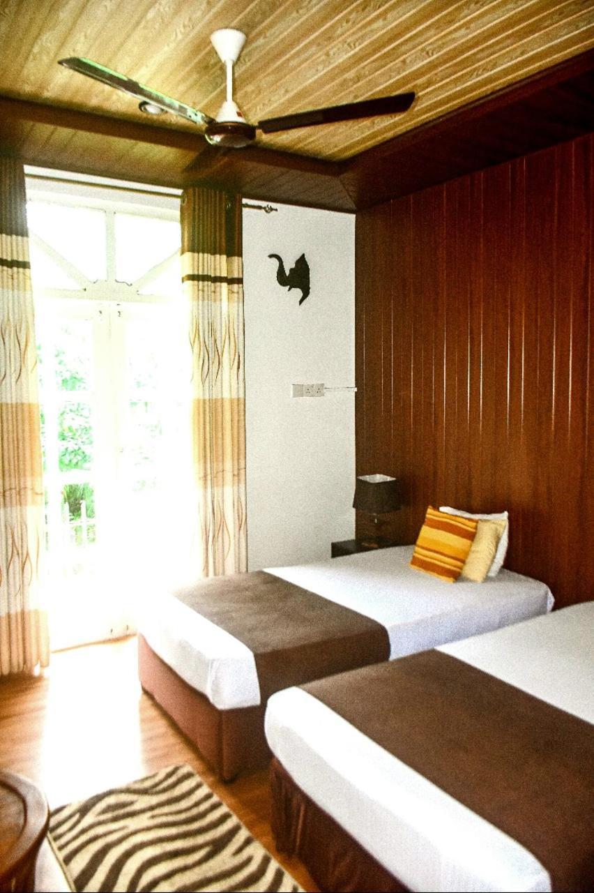 Seyara Holiday Resort โปลอนนารูวา ภายนอก รูปภาพ